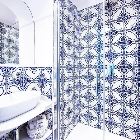 - Maison Nyaraló